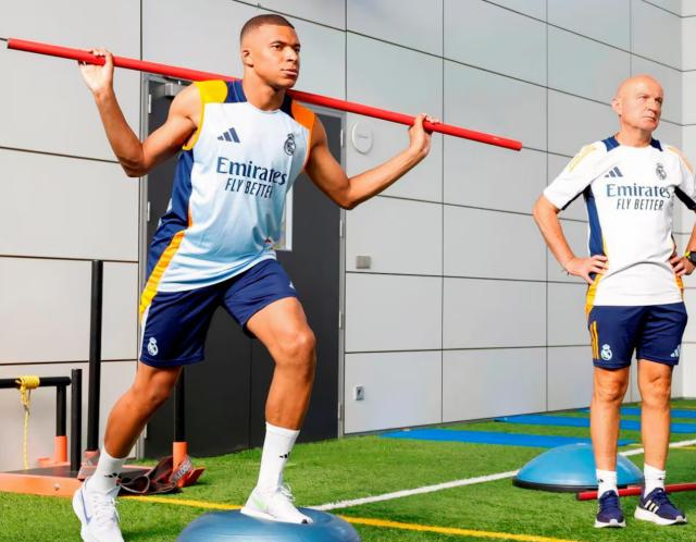 西媒：缺席国家队比赛，姆巴佩希望“填满油箱”