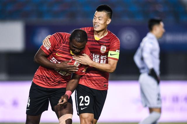 华体会入口-【中超】谭龙闪击破门后伤退 长春亚泰1比0深圳队